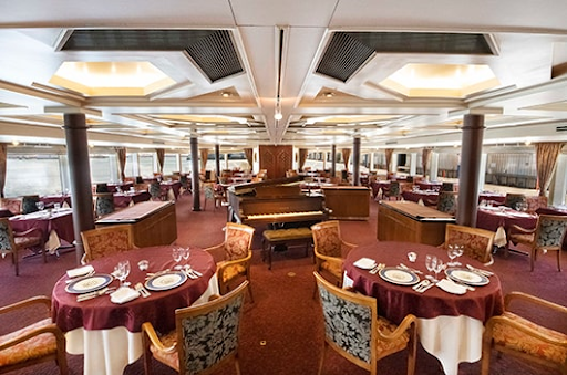 cruse_inside